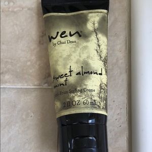Wen anti-frizz styling cream
